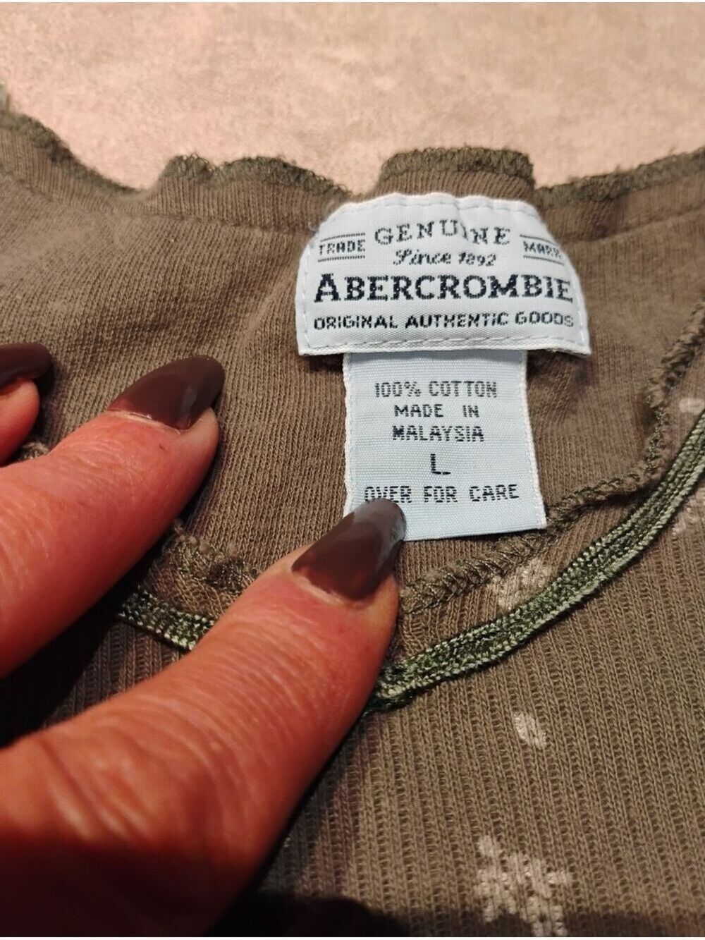 Authentic Original Abercrombie Olive Green Ribbed Tee with Tiny Cream Flowers - Picture 2 of 5